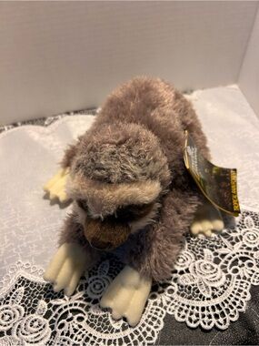 National Geographic Official Sloth Plush Stuffed Animal 12" Lelly Venturelli NWT